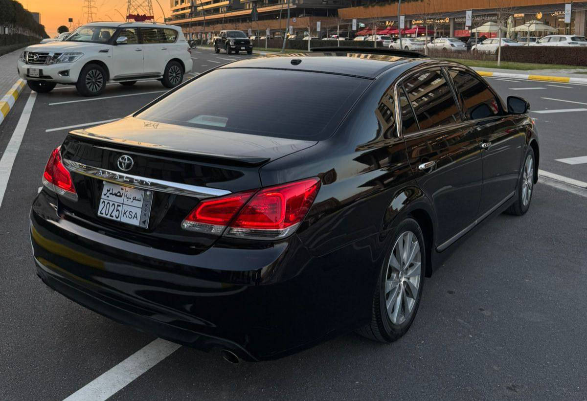 تۆیوتا ئەڤەلۆن 2012 ی ساخ
قەپات مواسەفات فول فول
بێ ڕەقەمی دوبەی
بێ بۆیاخە سەیارەکە
هەموو گیانی لەسەر دەقی شەریکەیە
گێڕ و مەکینە کەپسە و نەکراوەتەوە
دەنگی دیجیتاڵیشی بەشەرت
کوشن و و بەرگەدەرگا و ناوەوەی هەموو لۆکە و تێنەگیراوەیە

سعر لە کۆمێنت داوابکە ڕاستەخۆ بۆت دیت 📩 

چوار تایەی (Toyo)ی شەریکەی سفری لەژێرایە
یەک دینار مەسرەفی تیا نیە
لە سلێمانیە سەیارەکە

ژمارەی خاوەنی 
***********
