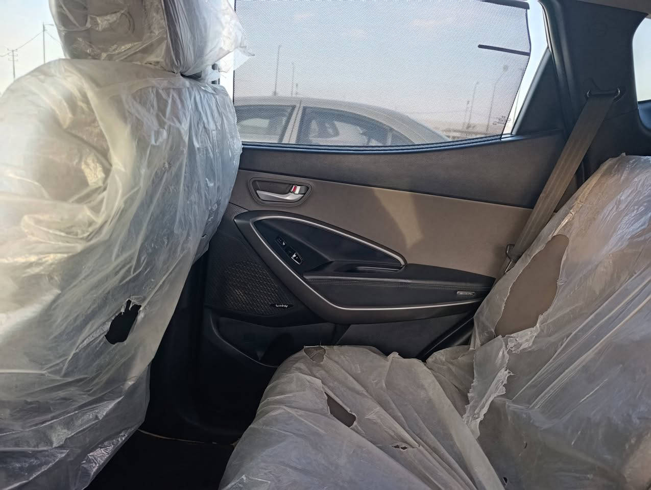 للبيع هيونداي سنتافي  امريكي
فوول 1/1 
موديل♦️ 2018
بأسمي مشروع وطني 
سنويه وهزه جديده
حجم محرك 4سلندر 2000 تيربو
بصمه ابواب وصندوك وتشغيل
تدفئه ستيرن
_كامرة 360 درجة  بلاد 
- حساسات خلفيه + حساسات  امامي 
_يدات نيكل
_كشنات جلد بلادي 
_بصمه تشغيل +بصمه ابواب + صندوق  
_كشنات كهرباء عدد 2 
_انظمه قيادة عدد 3 
_ 5 راكب 
_قمارة بانوراما  
_بردات  جانبية للجهة الخلفية  
_ويل حجم ١٩ 
-كراسي الاماميه تدفئه تبريد 
-كراسي خلفية تدفئة 
- نظام تزحلق يو بي اس  
- نظام نزول منحدرات  
- نظام تحكم بلمقود سبوت او عادي او رياضي  
-تبريد 3قطع منفصل التحكم
 فورويل دفع رباعي
-نظام مانع انزلاق
-انظمة القياده 1عادي 2ايكو 3سبورت 
- نظام رادار النقطه العمياء 
- مري قلاب عند الرجوع الى الخلف
-داخل جلد
-تدفئه  كشنات +تبريد
-تحكم كشنات جهتين كهرباء فول
- حساسات خلفيه مع كامره  دوارة HD
-حساس انخفاض التاير مع التنبيه
-شاشه قرأة العطلات بدشبول
-بردات خلفيه
- تحكم ستيرن فول 4 جهات
-جنطه كهرباء شفط بصمه و لمس 
-مدخل USB مع اوكس
-نظام بلوتوث مع حاكيه عند الاتصال
رقم الهاتف ***********
مكان السياره ==واسط الكوت
