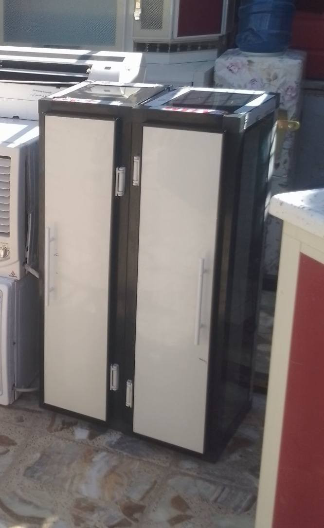 رفوف أو صيدليه صير قطعتين تفصال جديد مستخدم قليل سعرهن 75قفل *********** عمارة, ميسان
