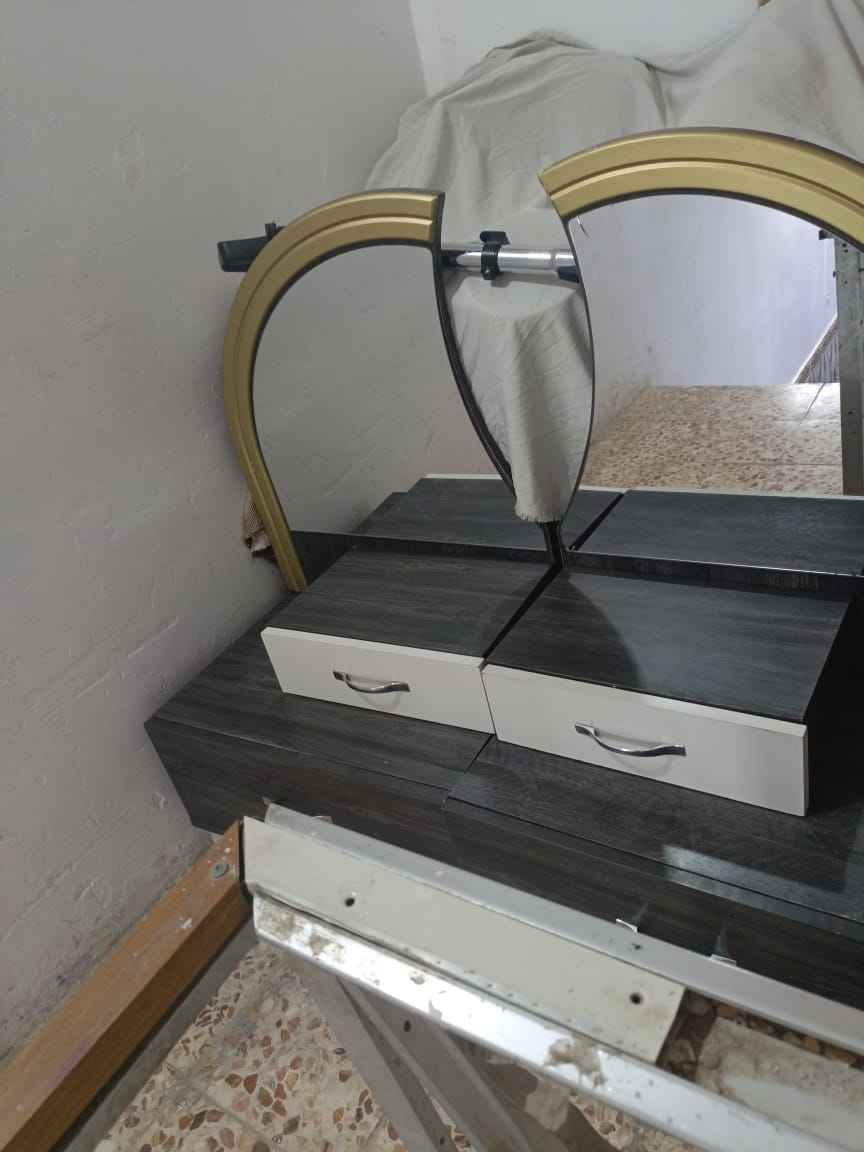 غرفه مرتبه يرادلها ملاحظات بسيطه مخفيه 300الف وبيها مجال 
مكاني شط العرب الكباسي الزغير *********** البصرة, العراق
