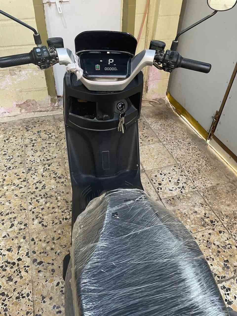 دراجة شحن شبه جديدة استعمال نضيف الواقع احلى السعر 650 ألف مع المجال البسيط.. للاتصال ***********
