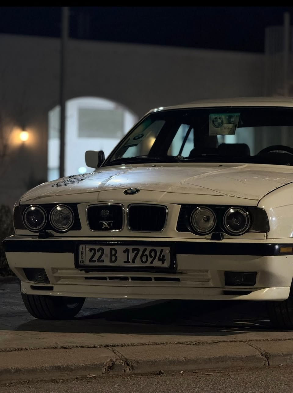 bmw
مۆدێل ١٩٩٢
٥٢٥iA 
سلایت
٤جام کارەبا
شاشە ئایپاد
کوشت جلد 
بۆنید و چاملخێکی سبوخە تەنها سبوخ بێ لێدران 
سەیارەکە فول فولە سەیارەکە بەناوی خۆمە سەنەوی تا ٢٠٣٠ تازەیە 
ژ.م ***********
