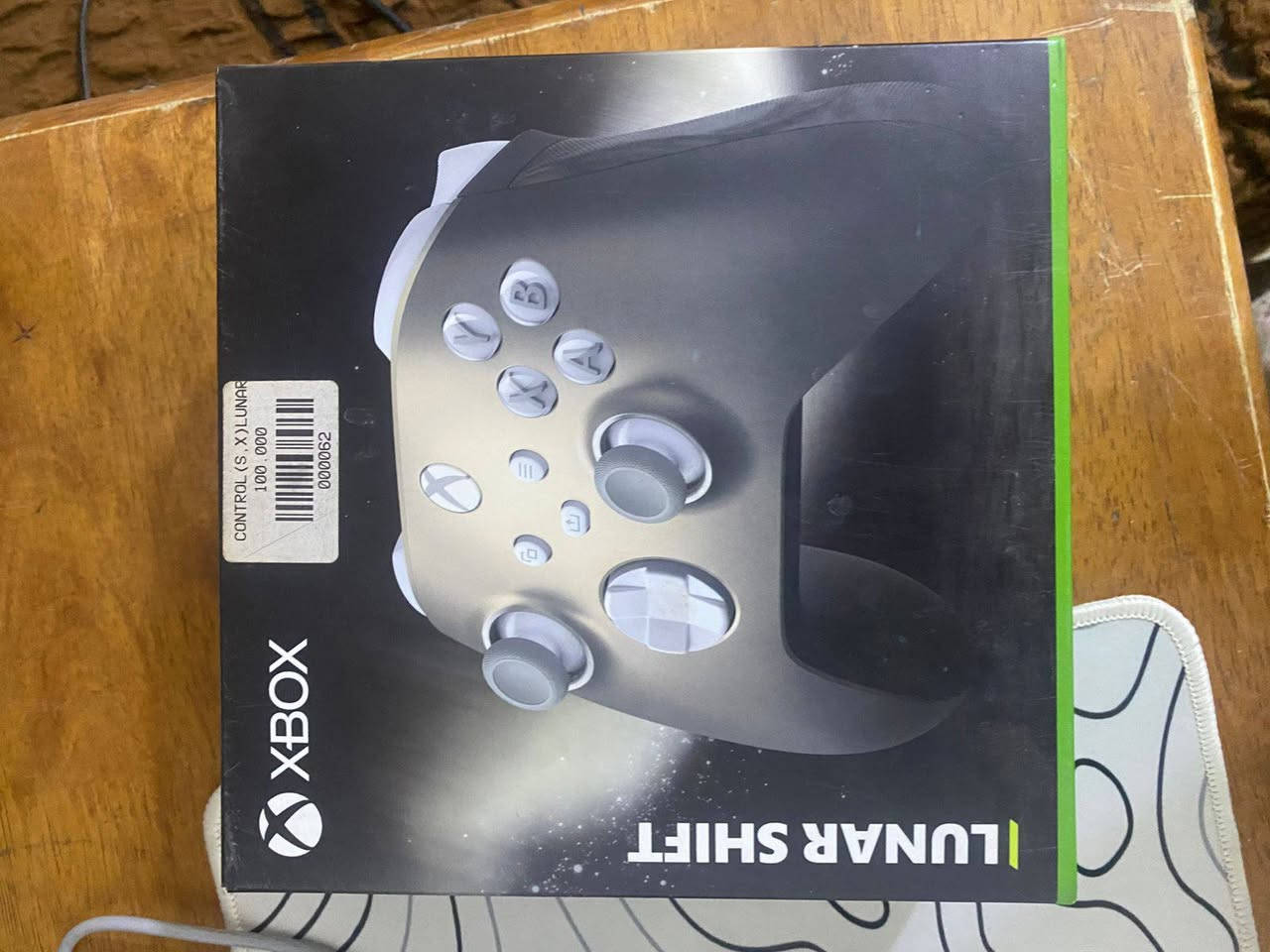 السلام عليكم أكسبوكس سيريس اس نص تيرا
جهاز نظيف 100% ممفتوح ولا شخط بي مستعمل شي قليل اخذتة نهاية ٢٥ طك كارتونة ويا اثنين جوستك الاصلية والثانية
جوستك سعرها 100 الف موجود الباركورد على الجوستك مثل ما موضح 
مع كيبورد وماوس من شركة كيم أون 
ويا يو بي أس أيضا 
السعر 490 
ممتواجد فيس أبد فيس ممتواجد 
*********** 
*********** واتساب
