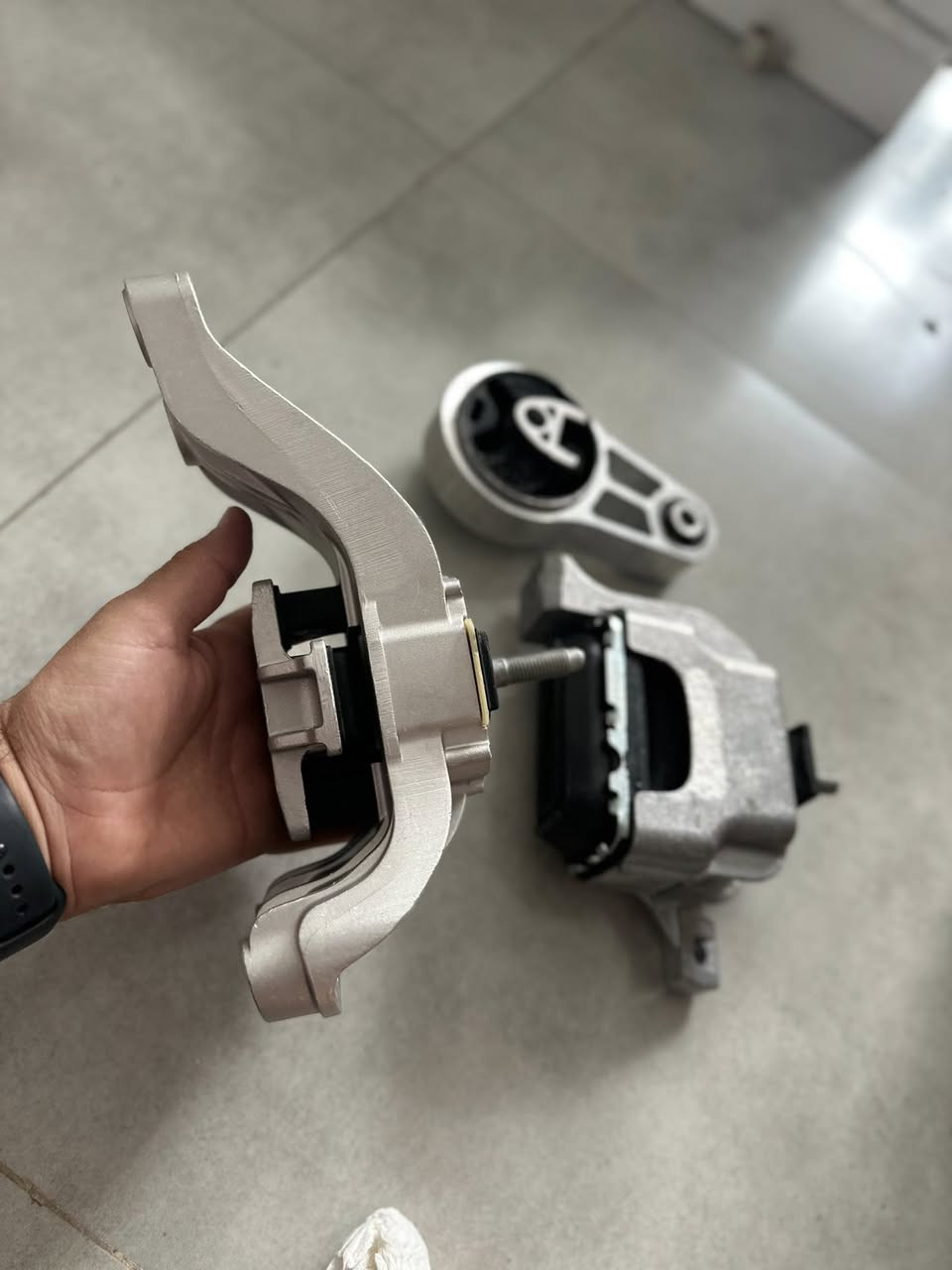 السلام عليكم
ميني كوبر و bmw
2007-2016 قولاغ گير و مةكينة


**إذا كنت صاحب هذا الإعلان وتريد حذفه لأي سبب، رجاءا أرسل رسالة إلى الدعم الفني**