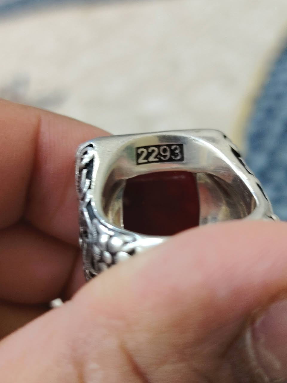 محبس يماني احمر أنسي مجمره طبعيه مليون بالميه طبعيه النص مخطوط يدوي البنص ايات الركعه والاركان الاربعه القلقل بالخط الكوفي المتداخل عميق خط يدوي عيار الفضه 990 صياغت عارف رقم الكوت 2293(سعره 350 دولار) مكلف بنشر مكاني السماوه حي الجمهوري الابطال


**إذا كنت صاحب هذا الإعلان وتريد حذفه لأي سبب، رجاءا أرسل رسالة إلى الدعم الفني**