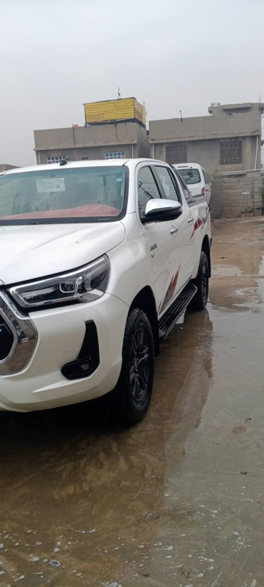 سلام عليكم لبيع بيكم فورويل موديل 2022فول مواصفات   سيارة مكفولة كفالة عامة 6 سلندر ماشية 65 الف سعر 345 مكان بغداد رقم الهاتف ***********
