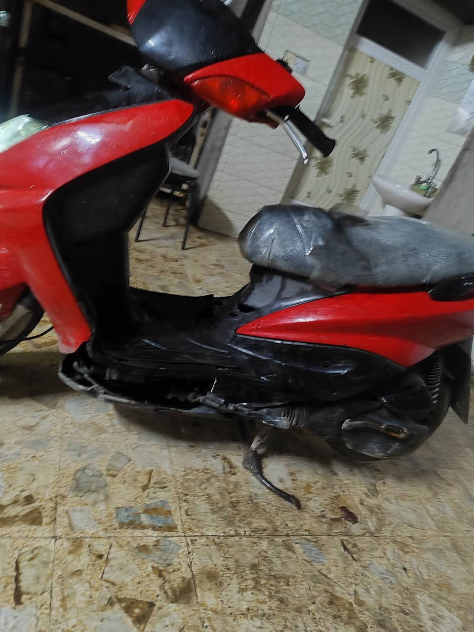 السلام عليكم دراجه سكنس نثيه كوري 140للبيع  دراجه شغاله خير من الله مكينه لا تنقيص ولاتبخير السعر 400و بيها مجال للشراي
***********
مكان الشعب شارع الصحه
