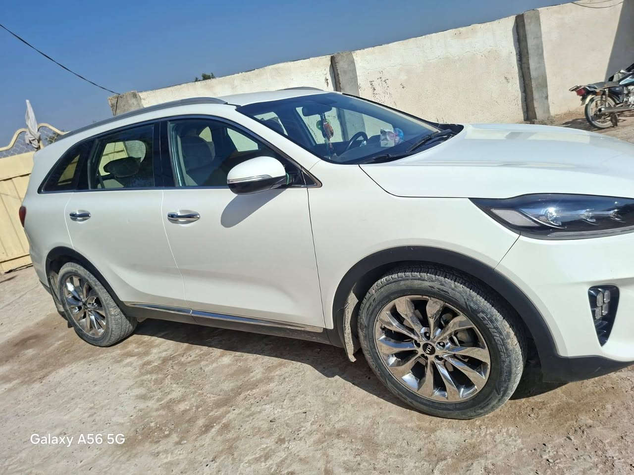 سورينتو خليجي  مديل ٢٠
كفالة عامه  
ماشية ٥٨ 
رقم بغداد  ٦ سلندر
بدون اي ضرر  او نقص
السعر ٢٦٥ 
مكان السيارة كربلاء
تواصل فقط رقم هاتف
***********
