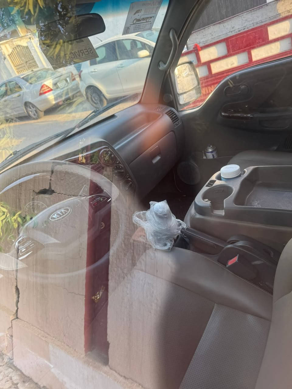 کیا 
٢٧٠٠ مۆدیل ٢٠١٣
جەمپەکی خەفیفی پێشی هەیە
رەقەموو ژئنگەی نوویە
بوخاری نیە  شانسی بەشەرت
*********** واتسئاپ
