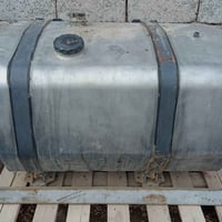 تانكي كاز للبيع مكفول من ضربة وزرف 390 لتر ///// 07701813135