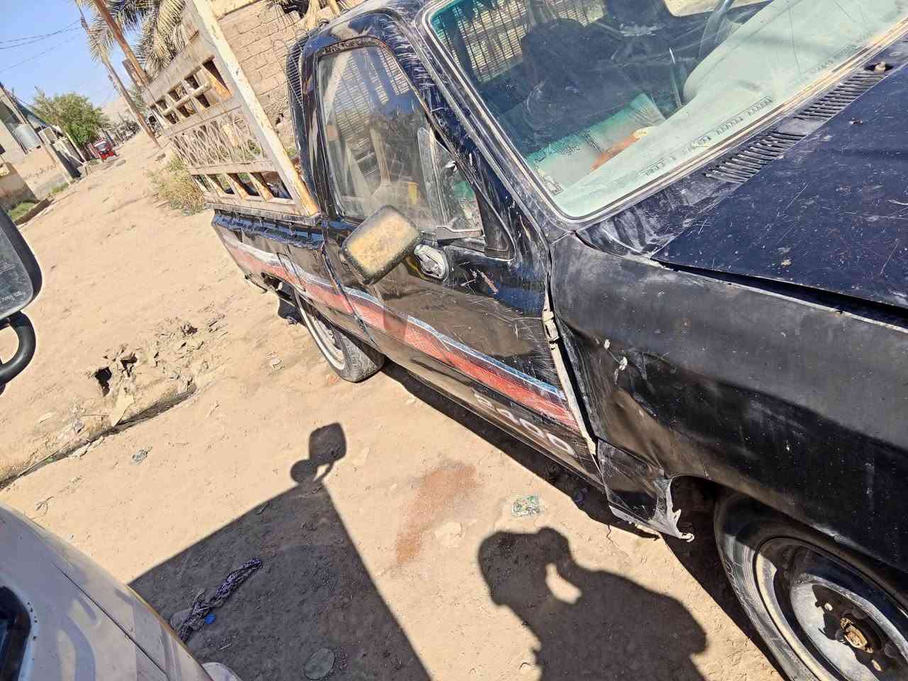 سلام عليكم بيكم تيوته للبيع مودلي 1990للبيع مكفوله كير بريك مكينه رقم اصفر صاحبهه موجود بلحويجه السعر 15ورقه وبيهه مجال للتواصل ***********
