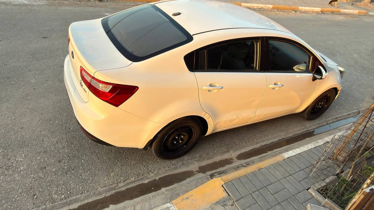 السلام عليكم .. كيا ريو موديل 15 محرك 1600 وارد امريكي بيها بارد حك شبرين جاهزة من تبريد وحدادية السعر 85 وبيها مجال للتواصل ‭.             ***********‬
