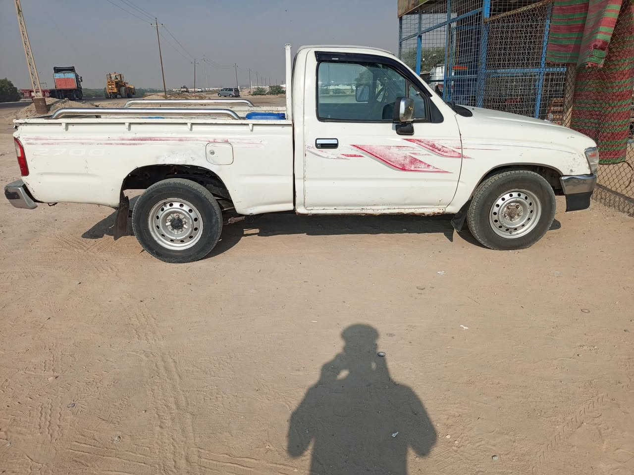 سلام عليكم بكم تيوته مودل 200سياره جهازه كهربيات كله شغاله من ليد ليك ليد  سنويه ما منتهيه تندهي 29 رقم نكلزي  مكنه وكر حلوات شصي نضيف تبرد شغال سياره متجيه سعره 55 لاستفسار ***********
