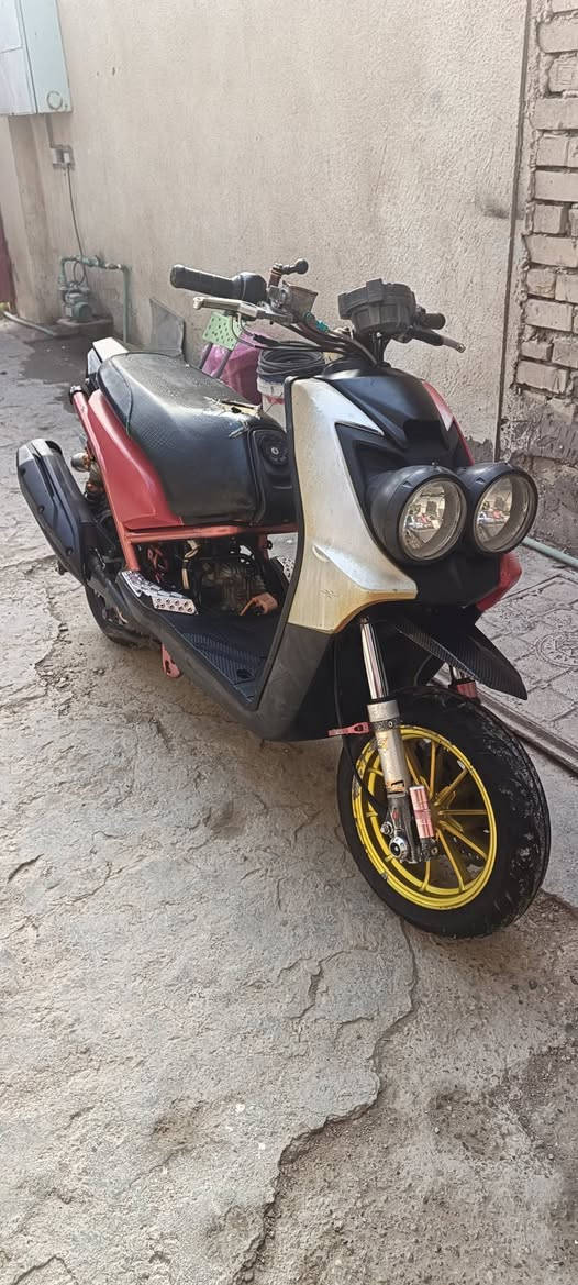 السلام عليكم دراجه سكنز جبلي تزويد بلادي 59 ماكينه كور صليب بوشه اكس مارت والباقي تزويد واضح كدامكم الدراجه  كفرات مختلفه لونين دراجه كفاله من كلشي ***********. تواجد خاص
