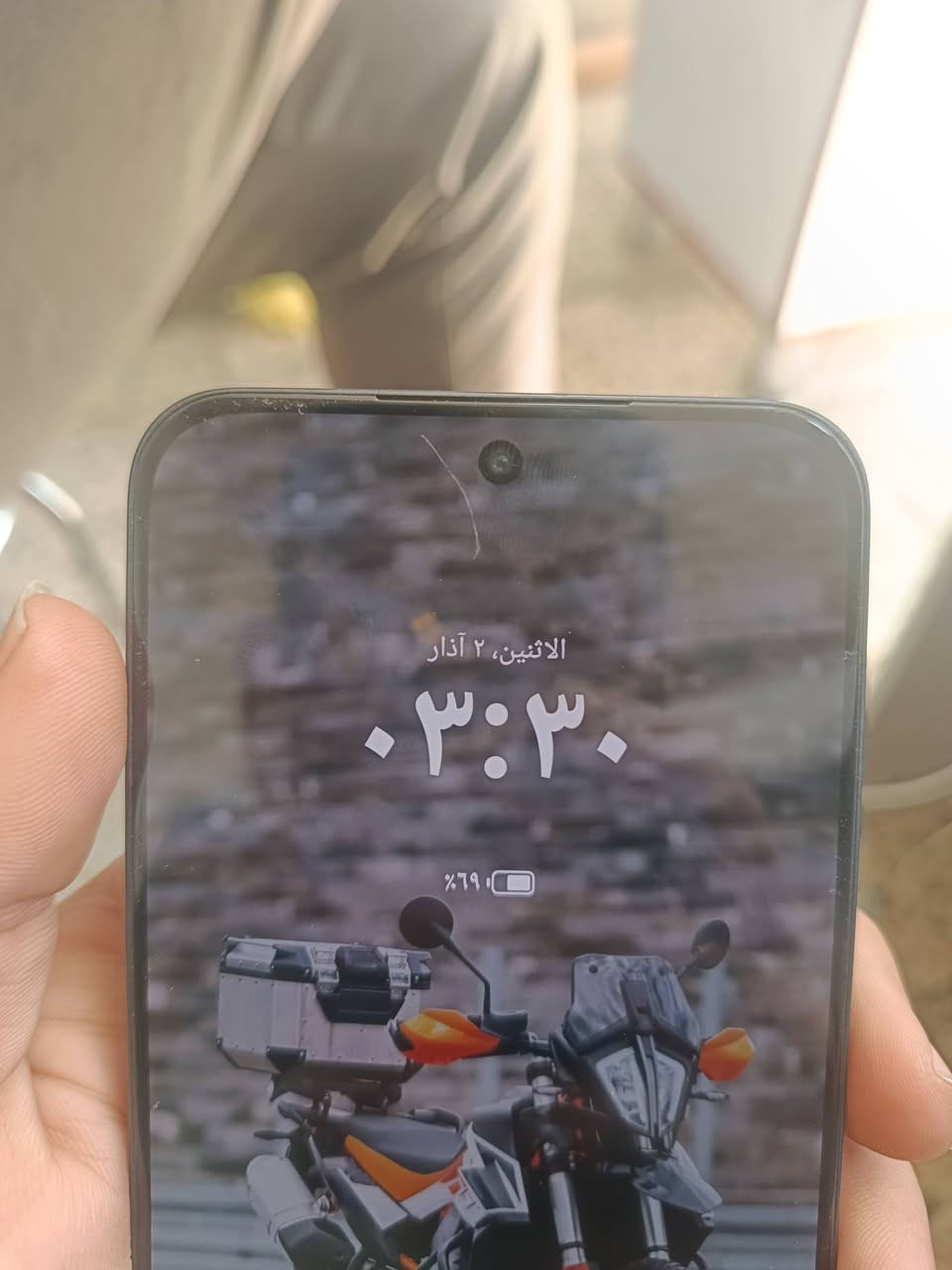 السلام عليك شباب هونر 400 الجهاز جديد كلش اخو الجديد ذاكره 512 غراضه كلهة كامله بي فقط شخطة بلشاشه مصورهة سعره 400 وبي مجال قليل مكاني بغداد مدينه الصدر قطاع 67 
***********
