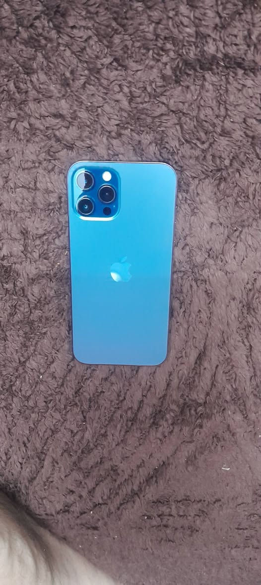 السلام عليكم 
ايفون 12 برو ماكس ذاكرة ٢٥٦ الجهاز نظيف كلش بيه عطل wifi يعني يكنك انترنت ففط على السيمكارات شغال طبيعي سعر ٣٢٥ للإستفسار اكثر اتصل ***********
