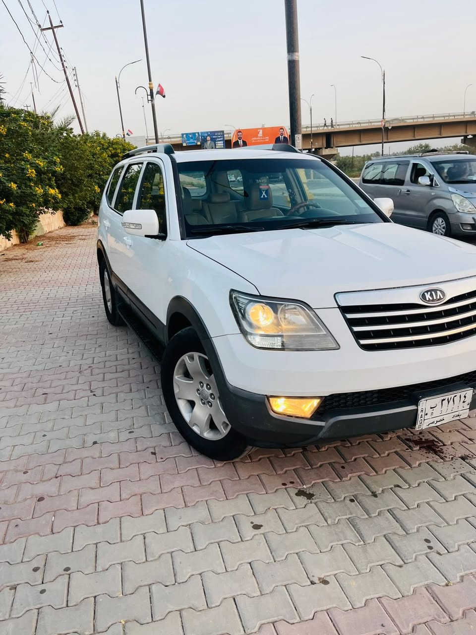 السلام عليكم 
كيا مهافي موديل. 2013 
كير محرك كفاله.  
صدر امامي خلفي نص عمر.  
تخم تاير جديد. 
تبريد. ثلج.  
الصلنصه بيها البهزاز كايم. 
رقم بغداد ب اسمي مداور ثاني يوم 
الصبغ جاملغ خلفي.  
مكاني صلاح الدين بلد.  الضلوعيه 
السعر ١٤٣ وبيها مجال للشراي.  السياره مال بيت. 
الاتصال ***********
