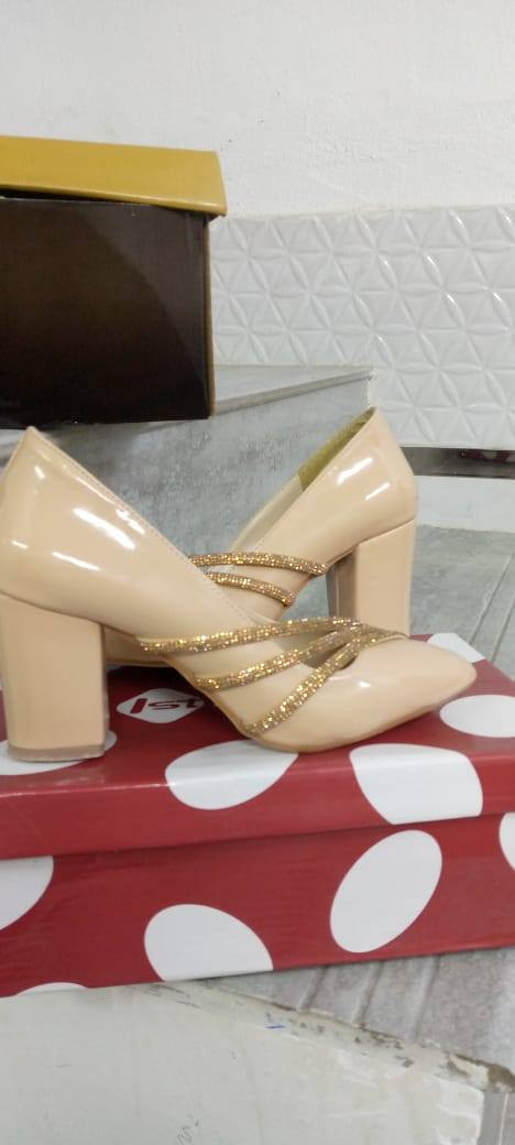 السلام عليكم
حذاء رجالي قياس 43 جديد ماملبوس السعر 15 وحذاء نسائي قياس 38  ملبوس مرة واحدة السعر 10 للبيع


**إذا كنت صاحب هذا الإعلان وتريد حذفه لأي سبب، رجاءا أرسل رسالة إلى الدعم الفني**