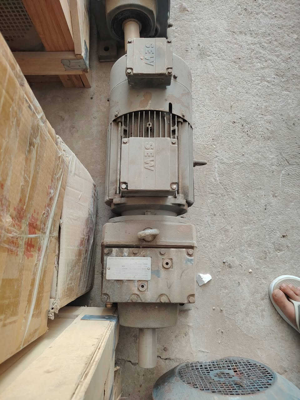 السلام عليكم
متوفر كيربكس sew

5.5 حصان 78 دوره السعر 575 الف 

مكاني حله شارع الجبل توصيل جميع المحافظات

تواصل ***********
