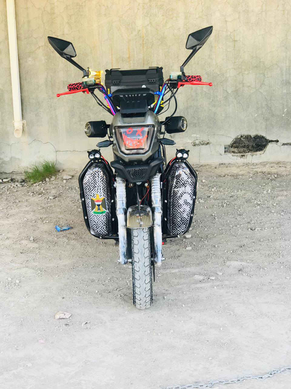 موطور شحن للبيع نوع هيوشةموديل2025
بطاريات عدد 6يقرن 11ونص شرط الفحص
فول نضافه بلوتوث 
لايت عالي ناصي 
سرعه 99 سعر575
المكان الرمادي التأميم


**إذا كنت صاحب هذا الإعلان وتريد حذفه لأي سبب، رجاءا أرسل رسالة إلى الدعم الفني**