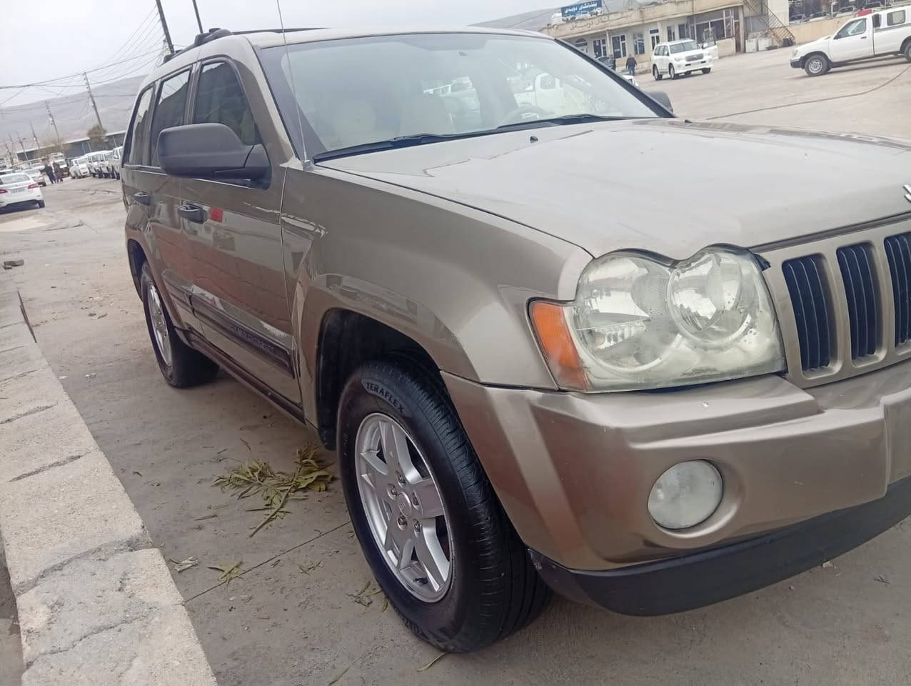 جێبی لاریدۆ مۆدێل 2006 بێ دەعم و بێ لێدراو سەیارەکەبێ مەسروفەماڵی دۆستە  سیعری 75 گەڵاو معامەلەیەکی کەم  بۆپەیوەندی 
 ***********
   ***********
