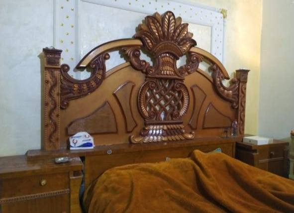 السلام عليكم اخشاب للبيع جربايه مع ميز تواليت كامل وجربايه كامله هيه والاميازه مالته والتاج 
المكان سوق الشيوخ الحي العسكري
السعر خاص


**إذا كنت صاحب هذا الإعلان وتريد حذفه لأي سبب، رجاءا أرسل رسالة إلى الدعم الفني**