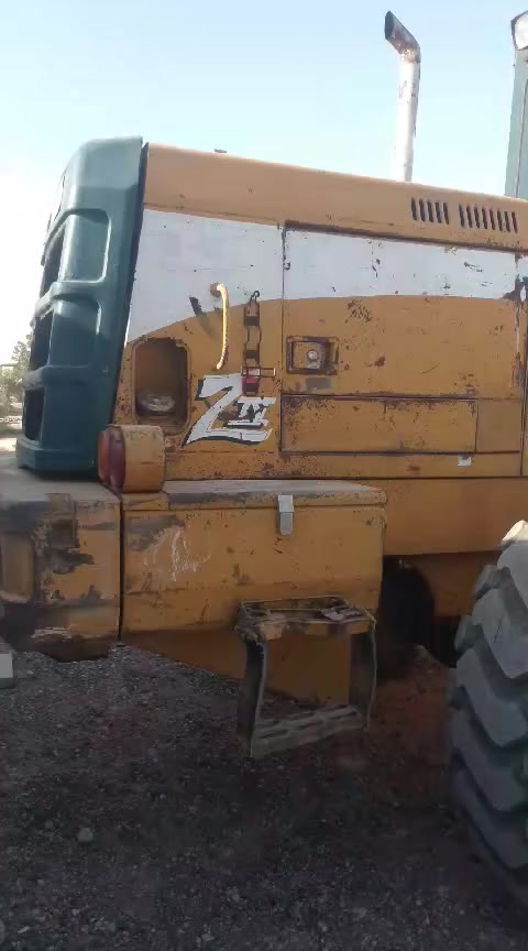 سلام عليكم شفل للبيع وارد امريكي حجم ٧٠ رقم قادسية انكليزي مكفول كفالة عامة الاستفسار ***********
