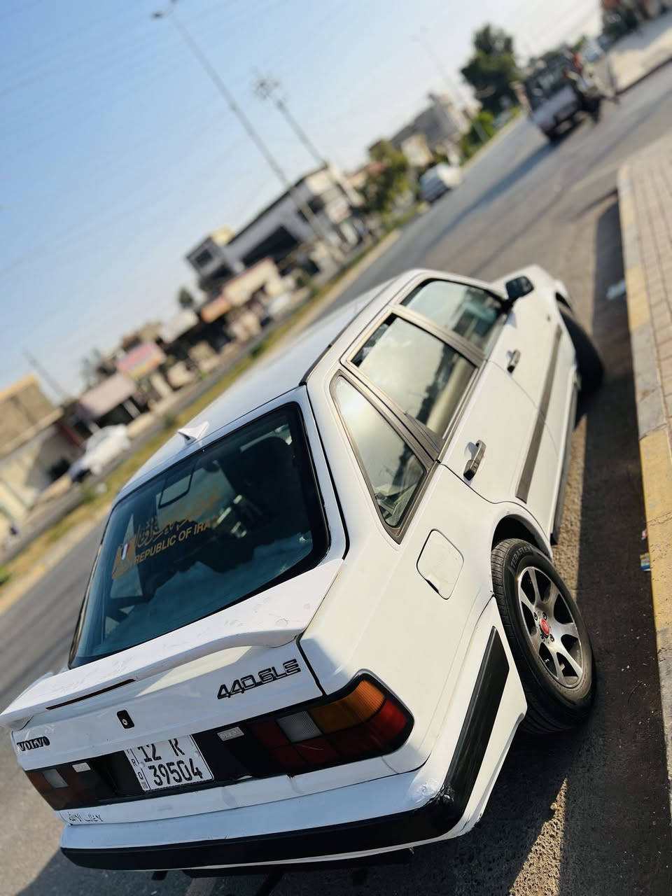 فالفو موديل 1992 ✔️ للبيع
سيارة جاهزه من كولشي 
محرك مال كصه كبل يومين شديته بعده دهن شركه بيه✅ 
كير شرط ✅
كابون بانزين ✅
رقم ابيض نينوى مسطره سنويه ل ٢٠٢٩✅
شرط تحويل 
28ربيها مجال قليل 
للأستفسار ***********
