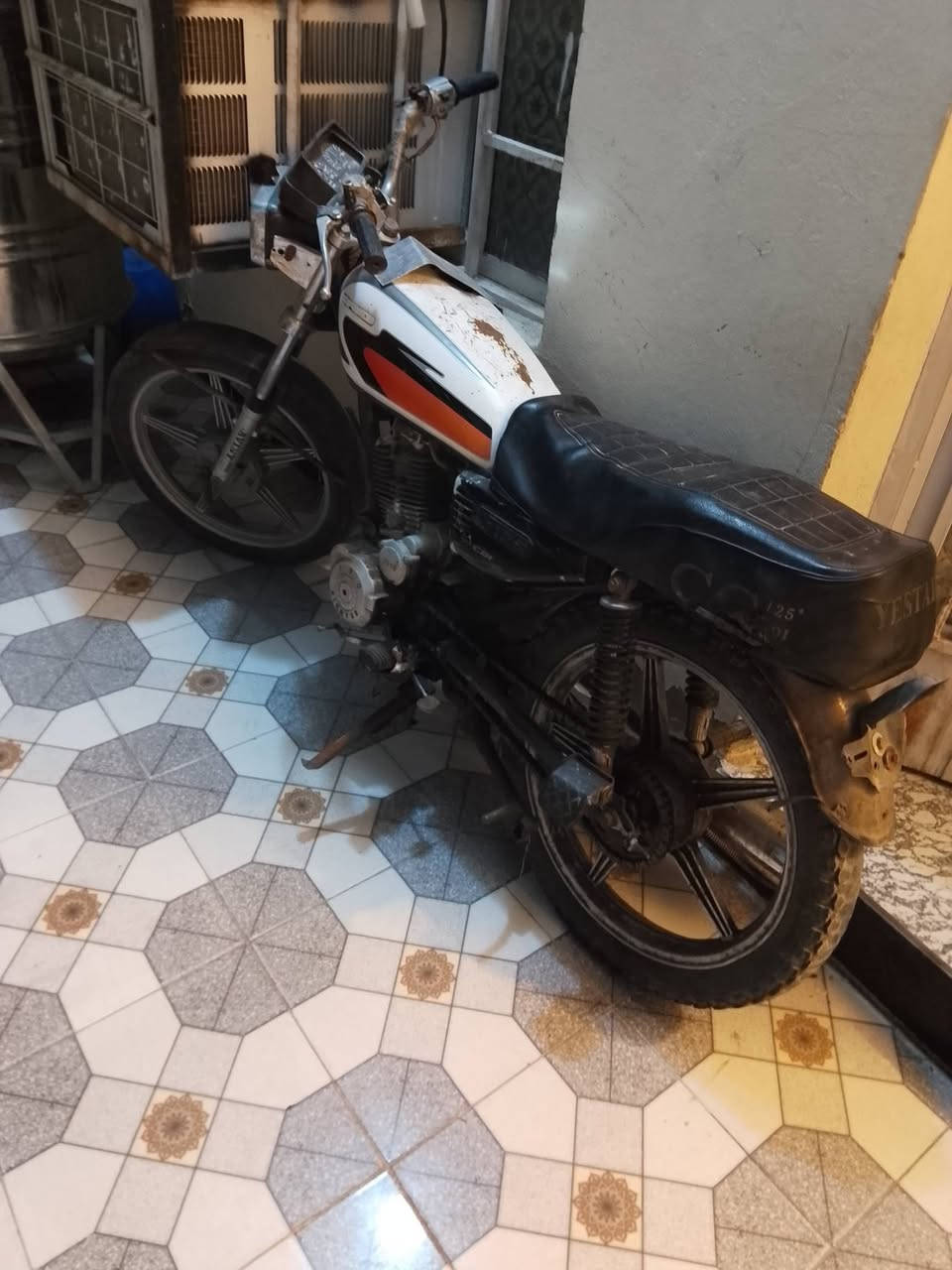 سيفان ١٩ للبيع نقصه بلك ويشتغل ولكابريته وصخه ممسوي لعدم التفرغ ٢٠٠ وبي مجال
*********** بعقوبه الجديده
