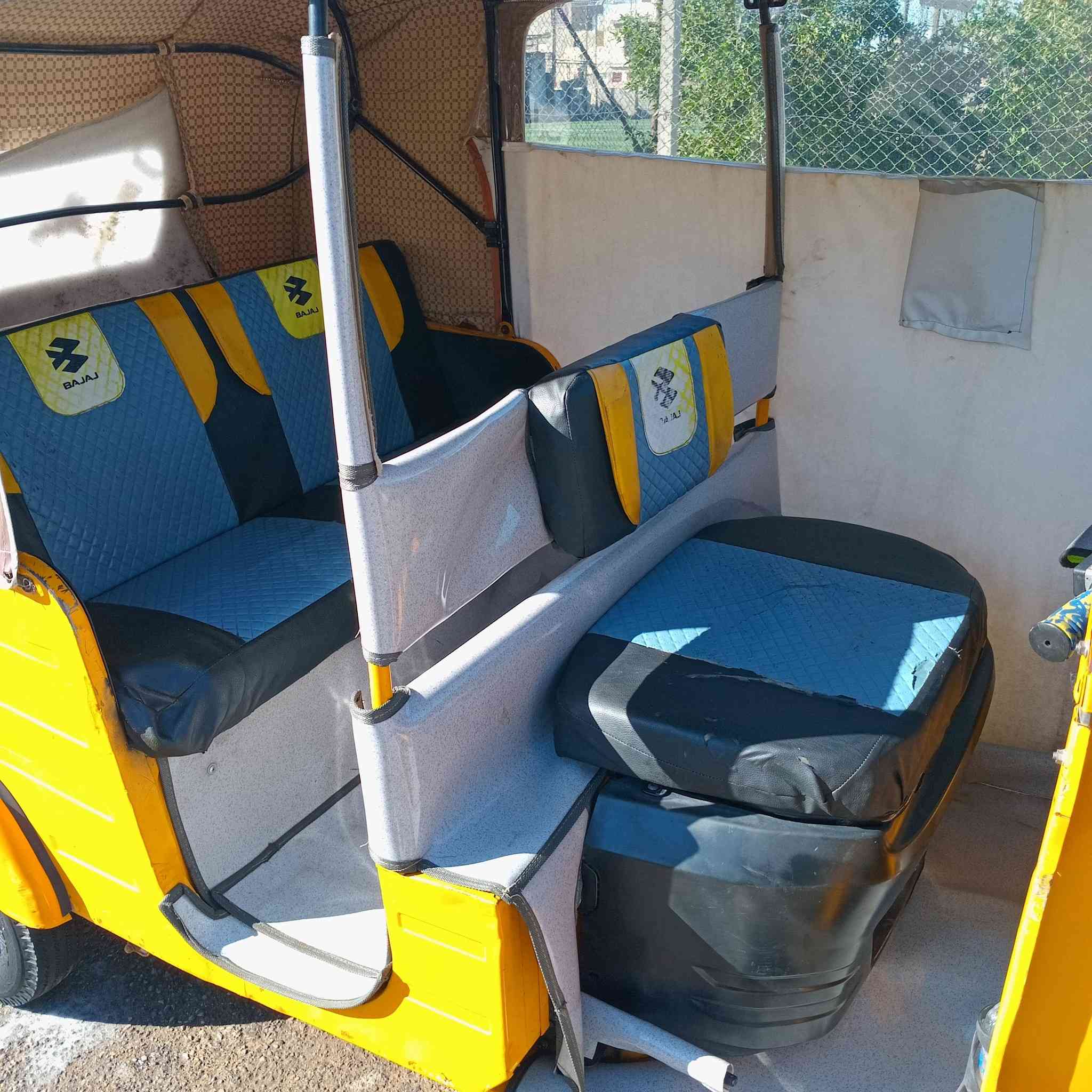 السلام عليكم تكتك للبيع موديل 2019 شهر 12 سنوية ورقم نكليزي تحويل ثاني يوم معمره بيها دوس سعر 6300 عنوان بغداد الشعب 
***********
