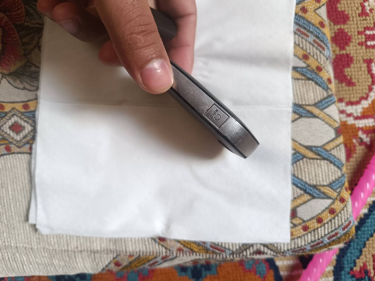 السلام عليكم شباب شباب بصمه كي 5 موديل 25 جي تي لاين بصمه تجي هي وسويجه سعرها 150 دولار وبيها مجال رقم تلفوني ***********
