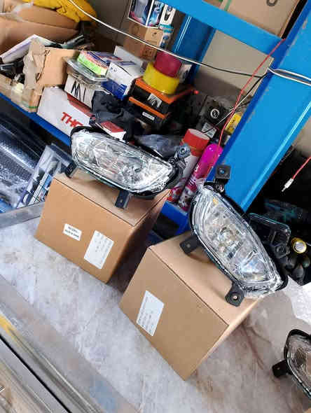 شباج مع بلوجكترات
ريو مضلع  ٢٠١٢ـ٢٠١٥
٧٠ الف
بغداد الامين شارع المعلمين محل القسواء 
توصيل بغداد والمحافظات ٥ الاف 
***********
