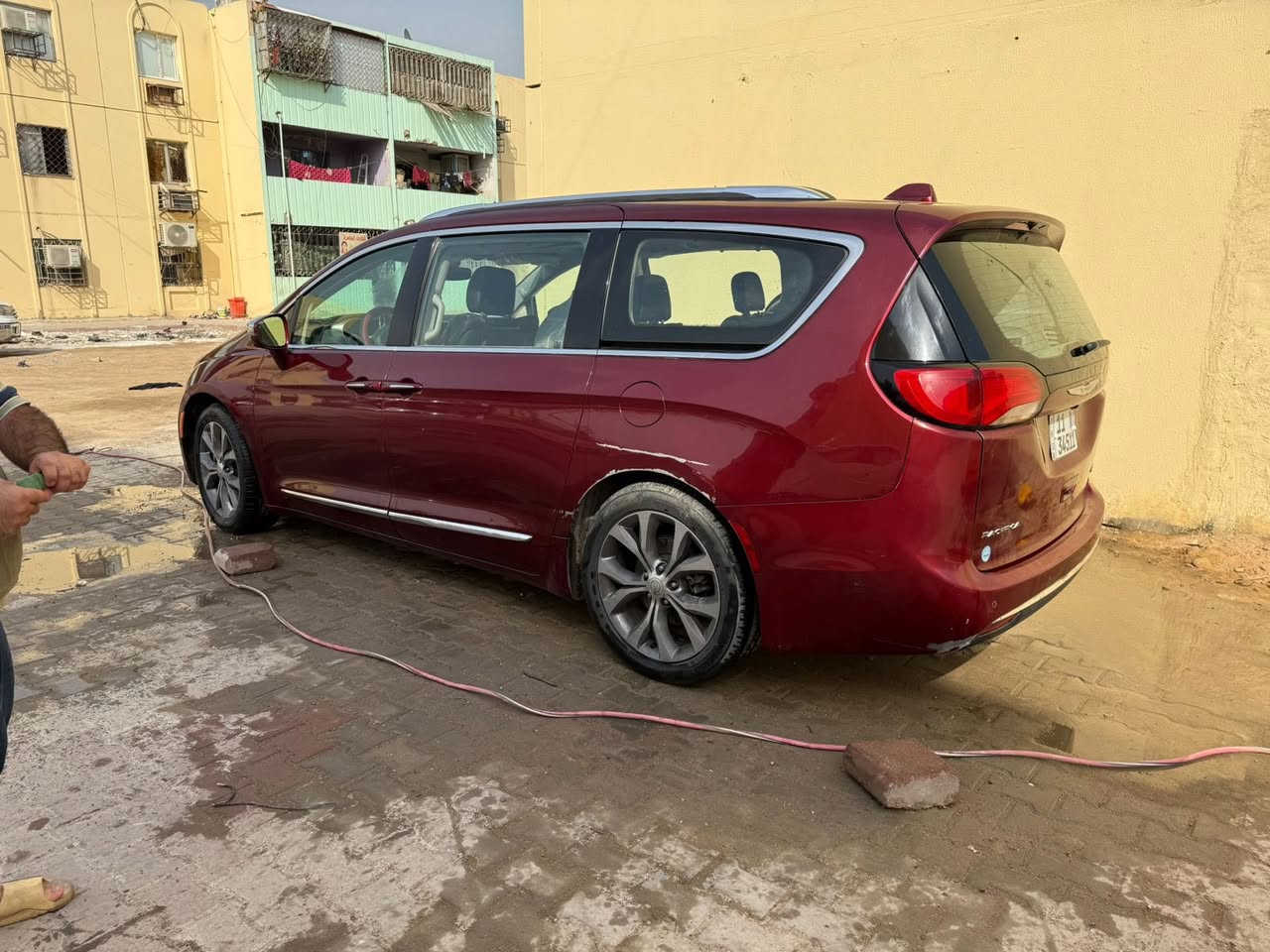 يالله
باسفيكا لمتدد فول مواصفات موديل ٢٠١٨ محرك حجم ٣٦٠٠
رقم بغداد الجديد انكليزي وهزة جديده 
المواصفات 
تشغيل بصمه وعن بعد 
الابواب بصمه وتنفتح بتحريك الرجل 
شاشتين اصلي 
بجم كبس ايرباكات كلها سليمه 
الضرر  الجنطه اسفل الرقم فقط حادث امريكا 
والصور مرفوقه 
ملاحظه  (المحرك مفتوحه سابقا وحاليا بدايه كازكيت )
السعر  190 $ وبيها مجال للطيبين 
الاتصال ***********
 بغداد الطالبيه
