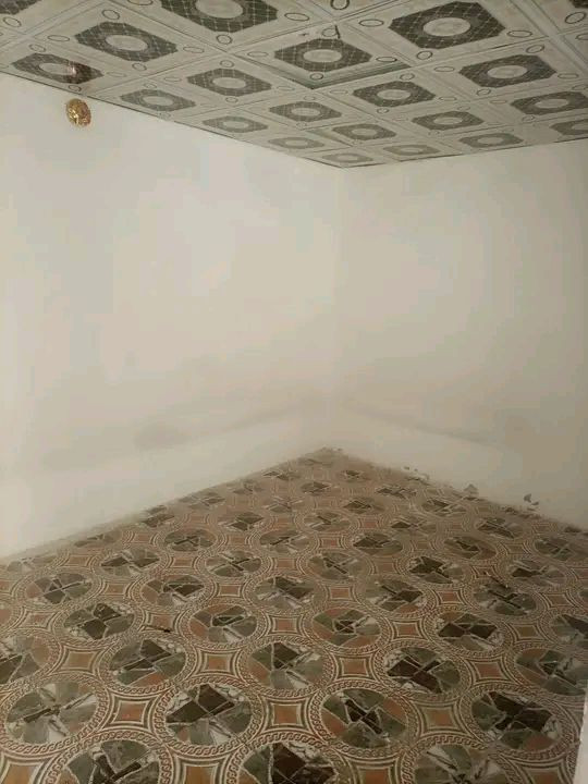 للبيع بيت 50 متر طابو زراعي قرار 25 بمطار القديم بنهاية شارع اسواق موحان مؤجر بشهرية بناء ابلوك  وعكادة السعر 15 وبي مجال للاستفسار 
***********
