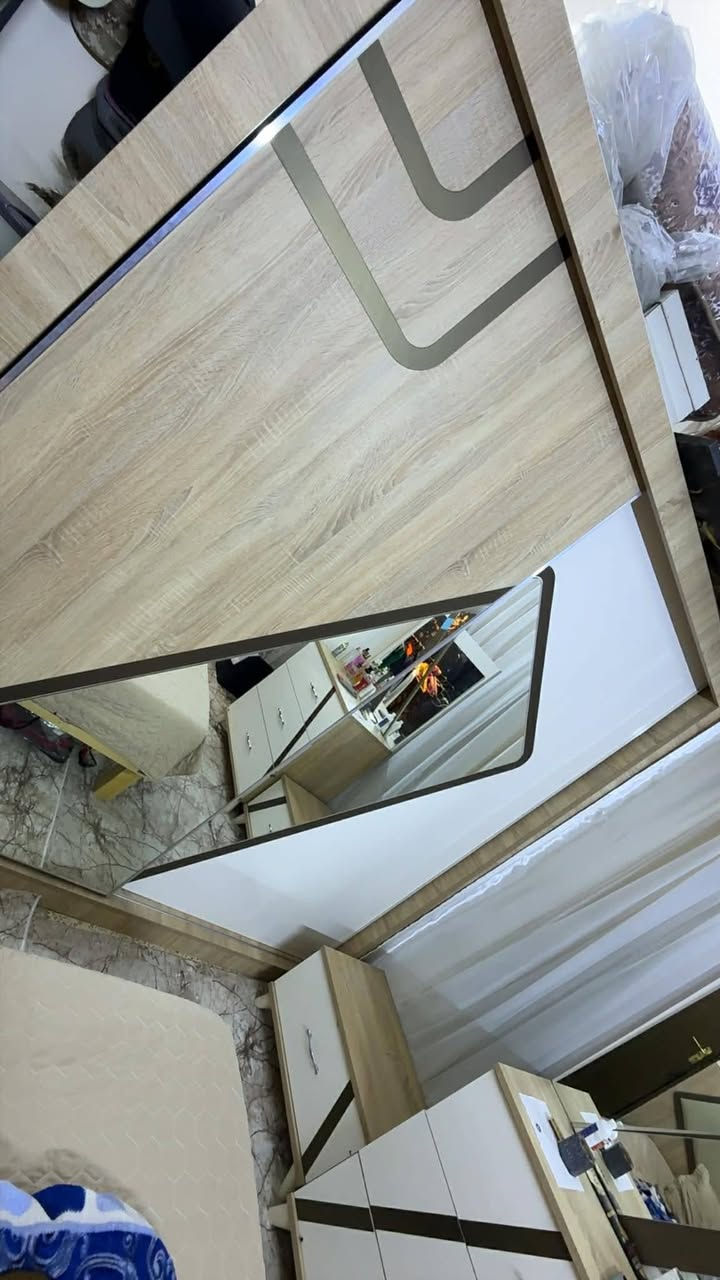 بس هذا المجر ميشتغل يعني بس شكل موجود بلصوره 
سعره ٣٠٠ من غير الدوشك مال جربايه عنوان بغداد زيونه


**إذا كنت صاحب هذا الإعلان وتريد حذفه لأي سبب، رجاءا أرسل رسالة إلى الدعم الفني**