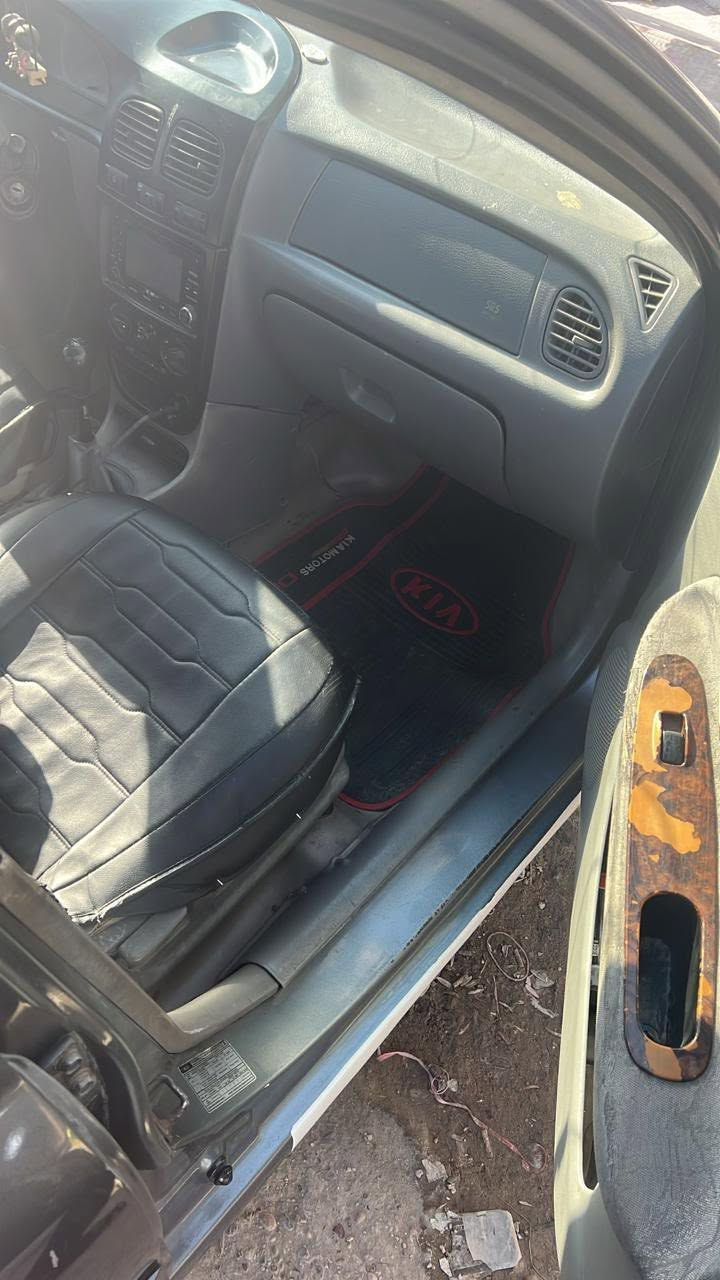 البيع 

🚗ريو موديل 2001
السيارة خير من الله 
نقصها تبريد 
سعرها 35 وبيها مجال 

***********
