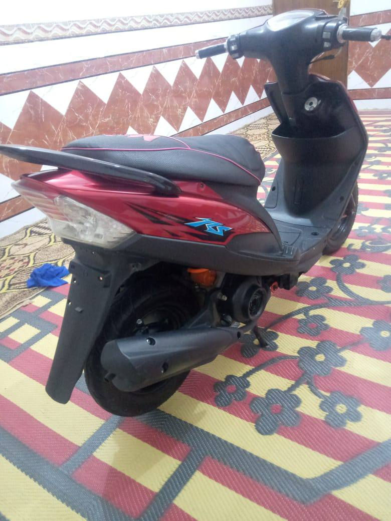 سلام عليكم شباب دراجه ماكس عدله دراجه حلوه ونظيفه ما متعوبه الدراجه اوراقها كامله الدر تيته هندر كلها شغال قلوبات كلها شغاله دراجه نظيفه والسعر 600 وبيها مجال ومكاننا بالعماره بالكحله هذا الرقم اتصلوا علي ***********
