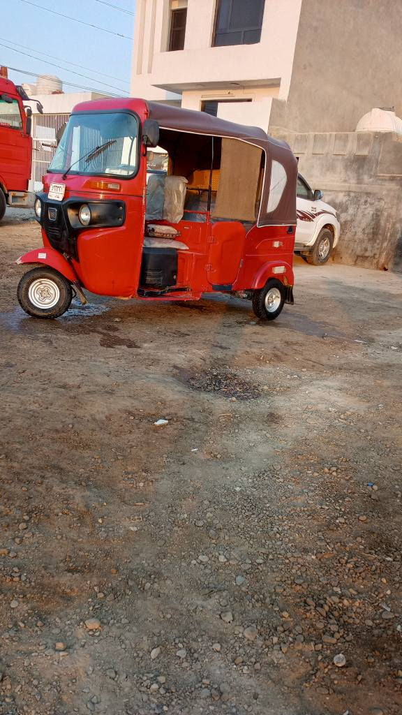 السلام عليكم تكتك موديل 21 شهر 11 تكتك جاهزه ماناقصها شي خير من الله باسمي تحويل ثاني يوم اي ضرر مابيها بس بارد قليل جاهزه من كلشي كبل للشارع للاستفسار اتصل ***********
