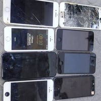 ايفونات • ٨قطع • مقفولة