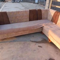 ديوان • عشر مقاعد • خناقين