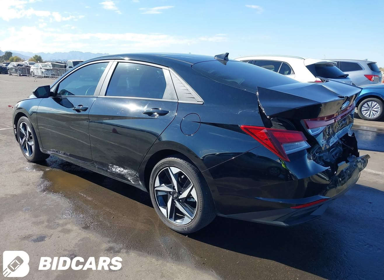 سلام عليكم النترا 2023 كما موضح بصور على حادثه ما مصلح السياره حره مدفوعه كمرك وضريبه منفيس باسمي ابصملك ثاني يوم السياره كفاله من كلير وصبغ فقط الحادث جاي من امريكا بيه مكان السياره البصرة *********** السعر 135 ورقه وبيه مجال للشراي
