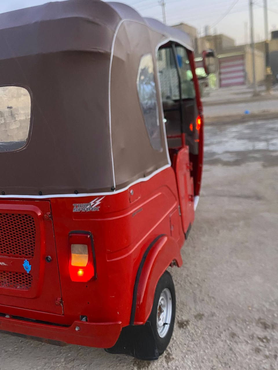 السلام عليكم تكتك ٢٢ رقم وسنويه انكليزي كفاله عامه
***********
