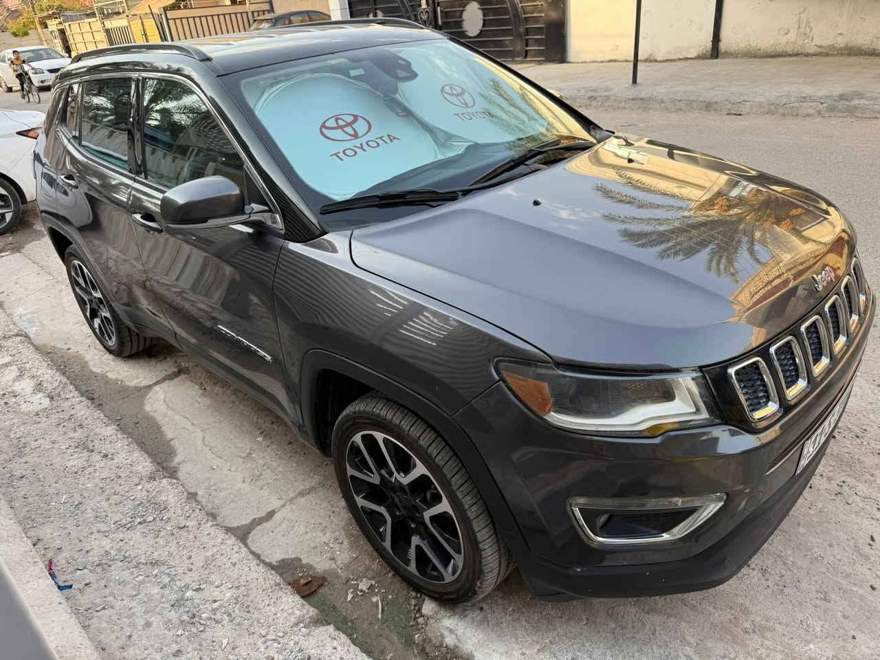 � للبيع: جيب كومباس 2021 - فئة Limited 🚗
Jeep compass 2021 Limited

سيارة مميزة ونظيفة جدًا، استخدام شخصي ومحافظة عليها بشكل واضح 👌

سيارة رقم بغداد وبسمي تحويل ثاني يوم 

🔹 الموديل: 2021

🔹 النوع: جيب كومباس

🔹 الفئة: Limited (الأعلى)

🔹 الاستخدام: شخصي

🔹 الحالة: ممتازة جدًا

📌 التفاصيل:

* حادث امامي خفيف (بدون دواخل )

* صبغ حافه البنيد جهه السائق

حافه الجاملغ عكس السائق

*بارد حافه الجاملغ صفحه السايق

*ايرباكات مكفوله سليمه 

* باقي السيارة بحالة ممتازة

* نظافة عالية جدًا من الداخل والخارج

🔥داخل لونين

✨ المواصفات:

🚘 زراعه عدسات اناره ممتازه

🛋 مقاعد جلد لونين + تحكم كهربائي

❄️ مكيف أوتوماتيك 

📱 شاشة كار بلي

🔘 تشغيل بصمة + دخول ذكي

📸 كاميرا خلفية + حساسات

🚗صندوك كهربائي اوتماتيك

🛣 مثبت سرعة

🔐 أنظمة أمان (ABS + مانع انزلاق + وسائد هوائية سليمه)

✨ السيارة تستاهل، ونظافتها تبين عليها من أول نظرة

❗ رجاءً لا تقارنها بالسيارات التعبانة اللي بيها ايرباك طاك

💵💵💵 تحب تعرف السعر دز عالخاص او اتصل وتشلع عيني واذا عاجبتك تاخذهه باللي يناسبك واني الممنون. لان ضعاف النفوس يكسرون بحلال الناس. 

📞 للتواصل والاستفسار من صاحب السياره : ***********
