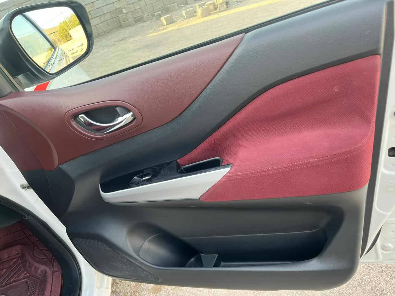 السلام عليكم خوان نيفاره 2017   رقم أربيل سنويه منتهيه السياره جاهزه حداديه تخم تايرات السياره حلوه ونضيفه وبيه بارد بلبنيد قليل كلش السعر 135 وبيه مجال قليل مكان كرمه أبو صخير /***********
