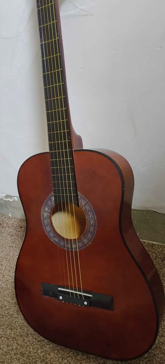 كيتار تعليمي للي يريدون يتعلمون عزف كيتار 
قبل يوم بدلتله اوتار، الاوتار جديدة من ماركة فندر الامريكية

سعرة 45 الف فقط كركوك, العراق


**إذا كنت صاحب هذا الإعلان وتريد حذفه لأي سبب، رجاءا أرسل رسالة إلى الدعم الفني**