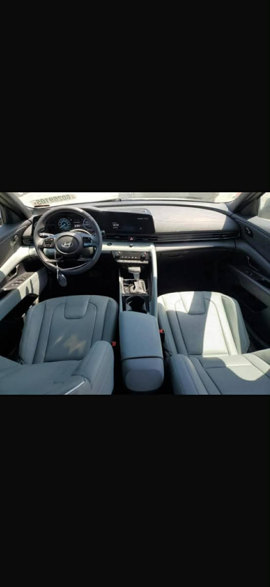 السلام عليكم
النترا موديل 2025 وارد امريكي حادثه موضح بالصور ماشيه 8000 ميل السياره لمتد 1/1 السعر 180 وبيه مجال للستفسار الاتصال عله الرقم *********** مكان السياره بغداد الامين الثانية
