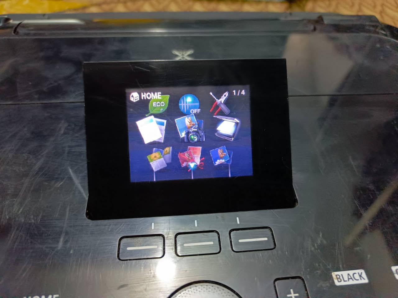 طابعة كانون.ملونة   
مخلصة حبر فقط   
السعر 40الف


**إذا كنت صاحب هذا الإعلان وتريد حذفه لأي سبب، رجاءا أرسل رسالة إلى الدعم الفني**