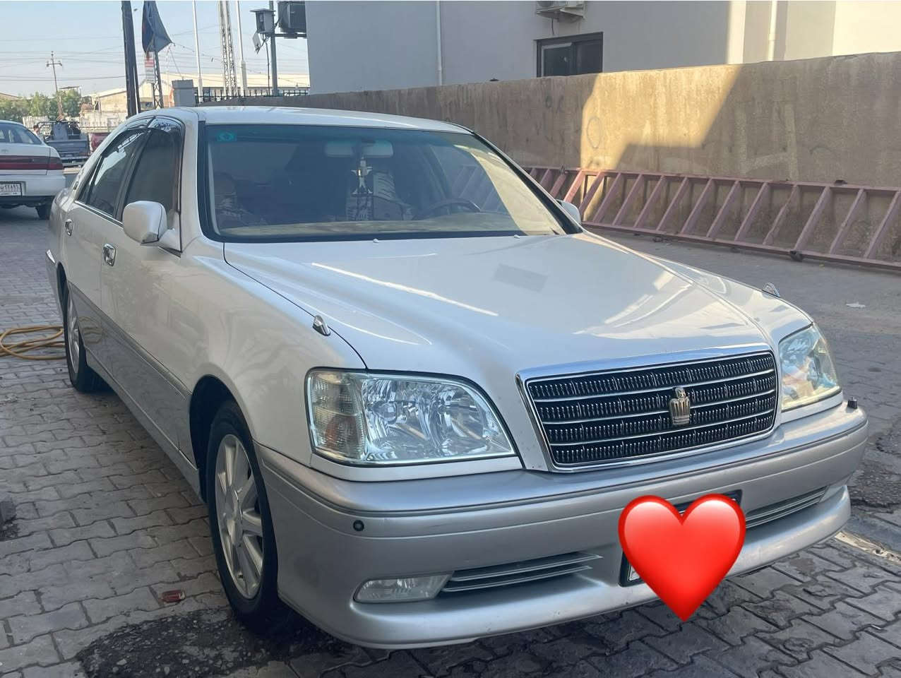 السلام عليكم ورحمة الله ملكة 2003اصل✅
تسجيل جديد قرار.48 رقم نكليزي اب اسمي كفاله عامه ✅ مداور ثاني يوم
محركD4الكبير✅
اربع دكم✅
تبريد امامي خلفي ✅
سياره معروفه موصفاته فول موصفات عده الفتحه سياره جديد بمعنى الكلمة✅
مكاني نجف  مكلف بل نشر !الاستفسار ***********
