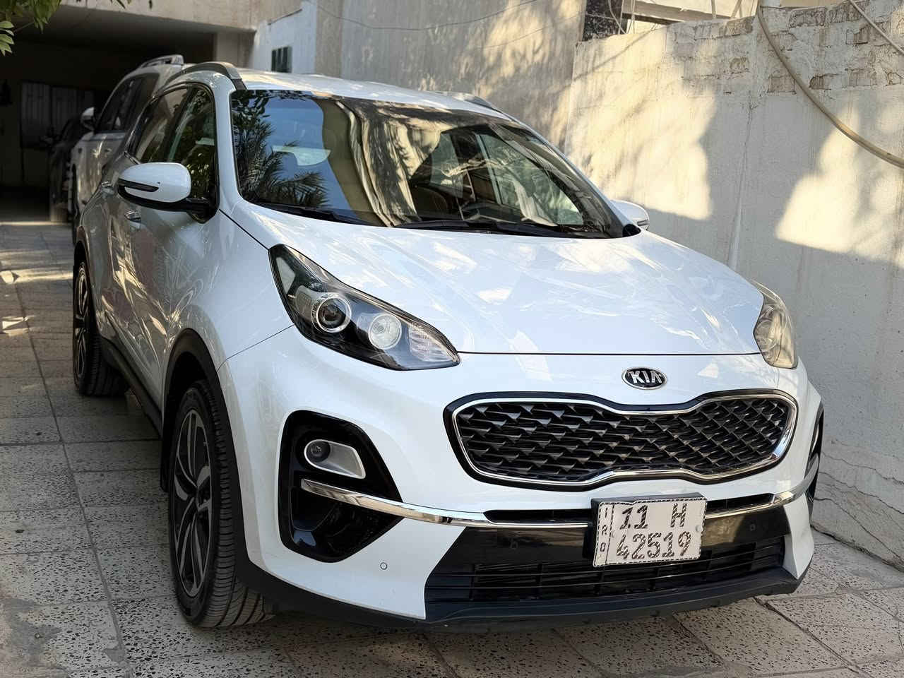 السلام عليكم . كيا سبورتج موديل 2020 وارد خليجي وكالة الدولية مكفولة كفالة عامة من الصبغ والتبديل والبارد جديدة جدا حتى شخط مابيها استلام من الزيرو على ايدي سنوية باسمي ماشية 84 مكينة 2000 دوش بلادية برغي ممفتوح بيهة والكير ايضا صدر تبريد كلة على وضع الشركة من الدعامية للدعامية برغي ممفتوح بيهة السعر 190 وبيهة مجال بسيط مكاني بغداد العامرية ***********
