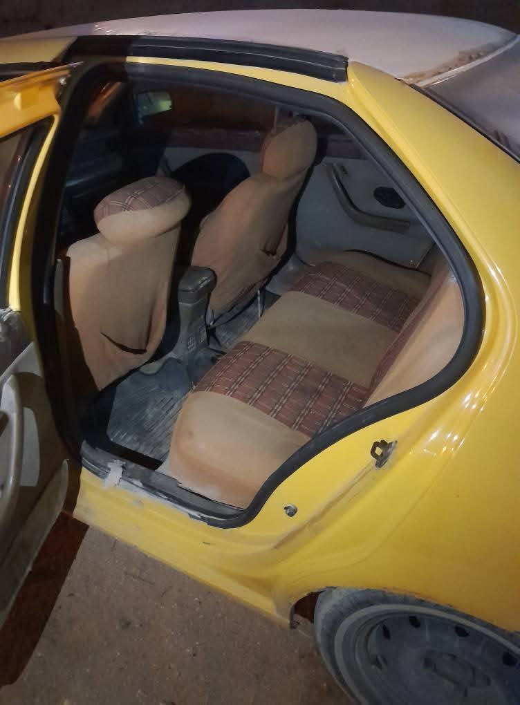 سمند للبيع بحاله جيده رقم صدامي مكينه وكير بحاله جيده تبريد شغال السياره عظمته صاحيه ٢٠ وبيه مجال تليفون *********** شرط التحويل
